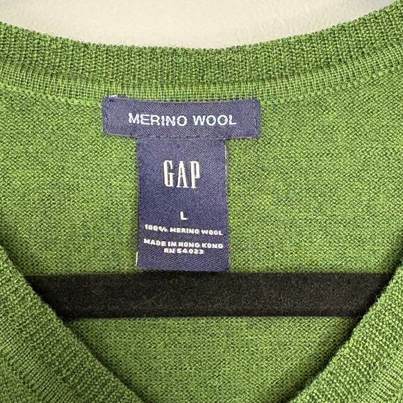 GAP 100% Merino Wool Preppy Dark Academia Dad V-Neck Holiday Sweater Mens Sz L - Picture 3 of 4